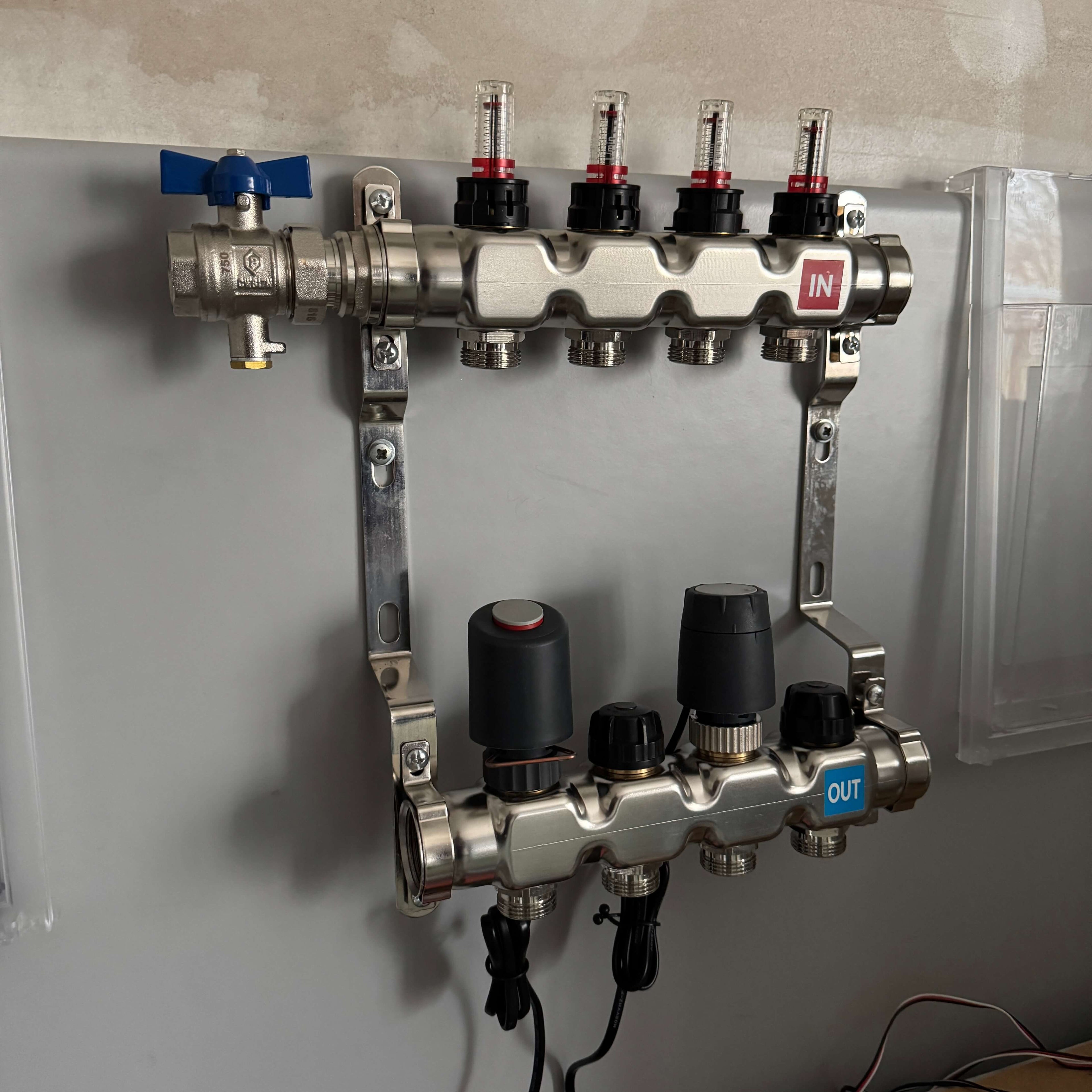 Heizkreisverteiler mit Topmeter und automatischem Entlüfter (KAMM) Wigell